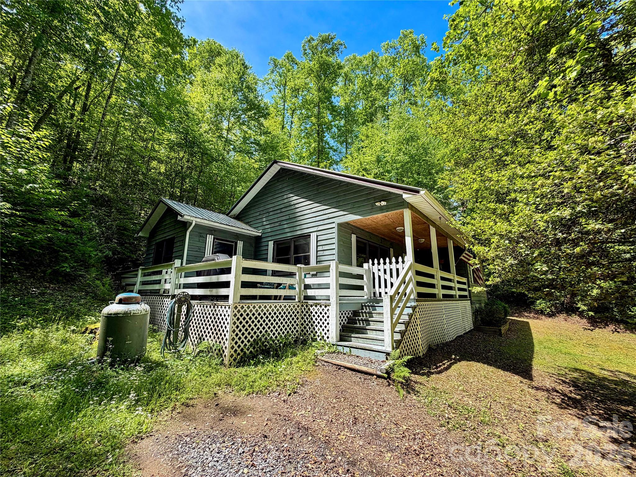 175 Cougar Lane Whittier NC 28789