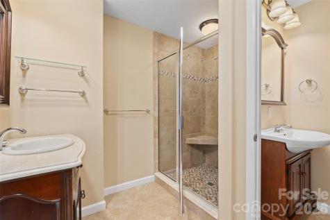 142 Country Club Drive Waynesville NC 28786
