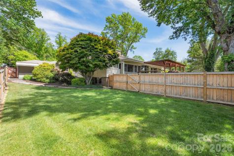 142 Country Club Drive Waynesville NC 28786