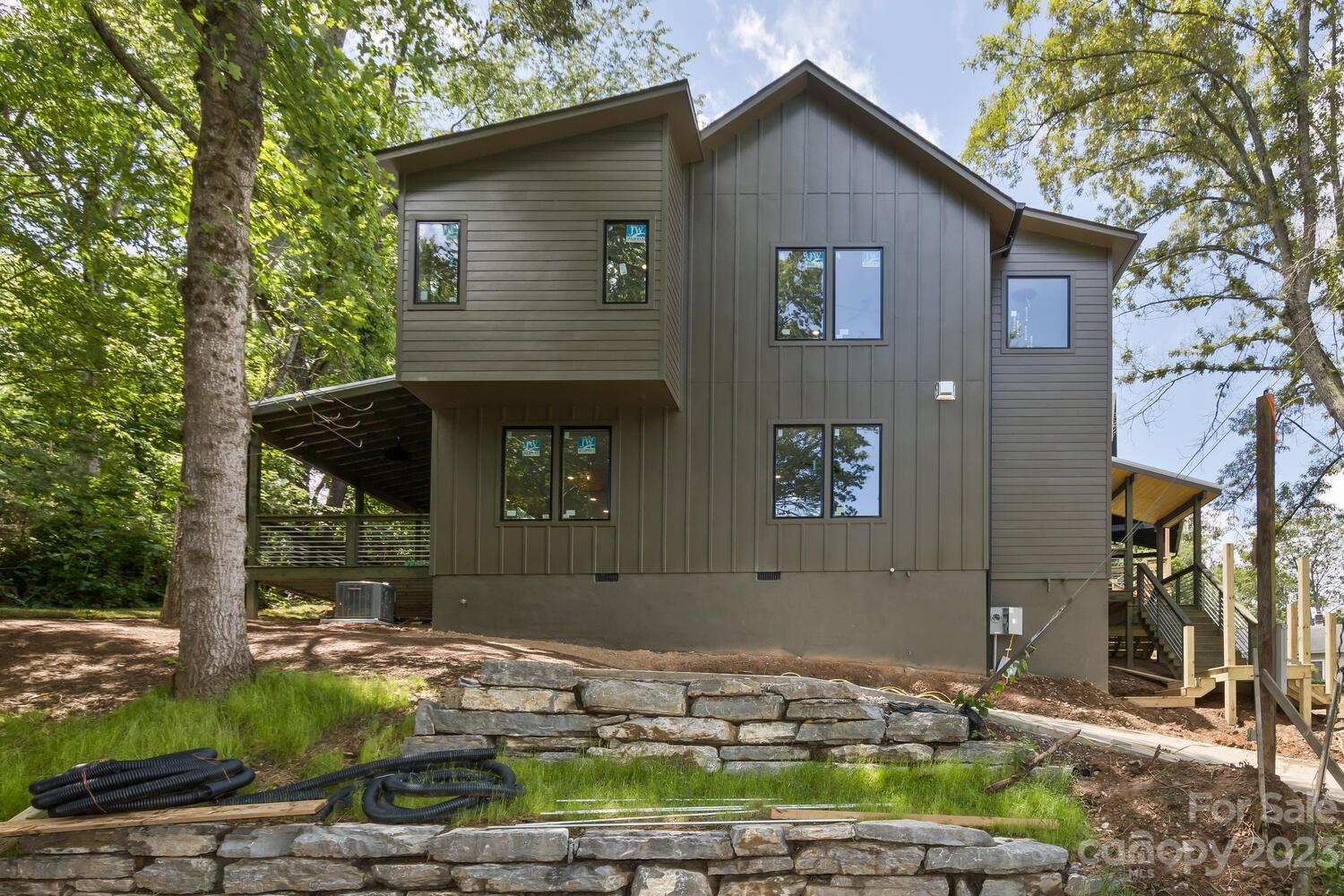 51 Wamboldt Avenue Asheville NC 28806