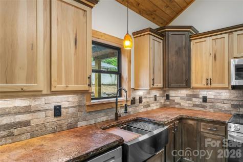 1737 Newfound Road Leicester NC 28748