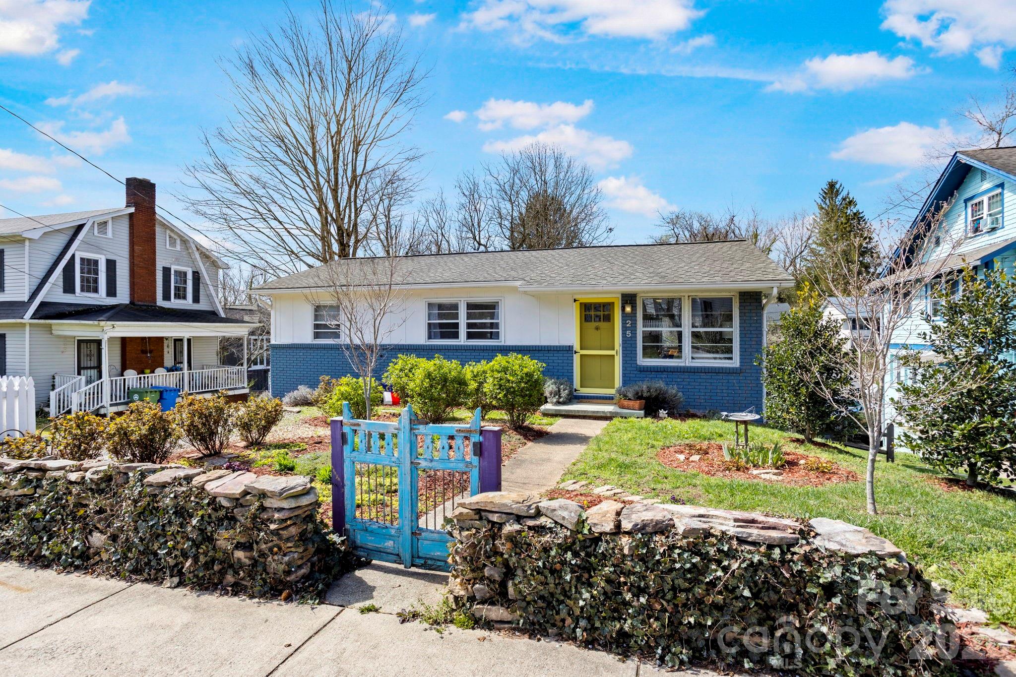 Asheville NC, 25 Ridgelawn Road