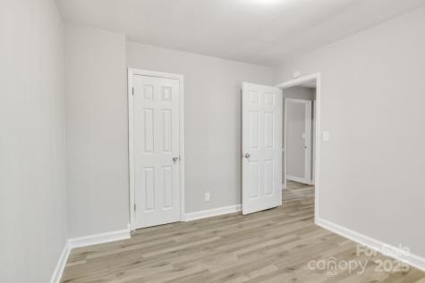 3637 Glenville Avenue Charlotte NC 28215