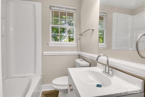 3637 Glenville Avenue Charlotte NC 28215