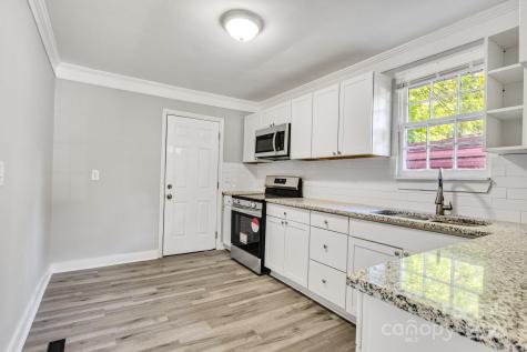 3637 Glenville Avenue Charlotte NC 28215