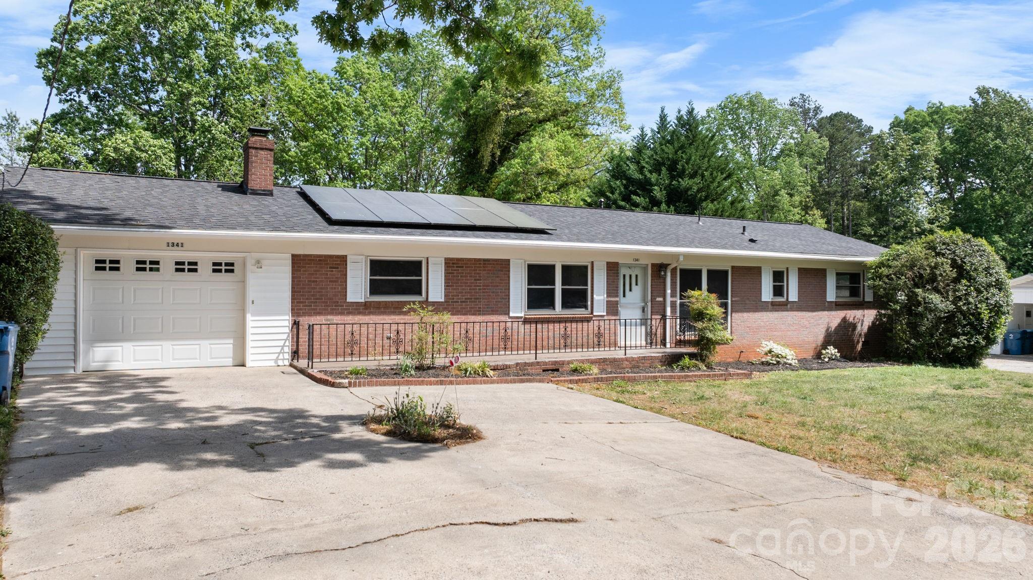 1341 26th Street SW Hickory NC 28602