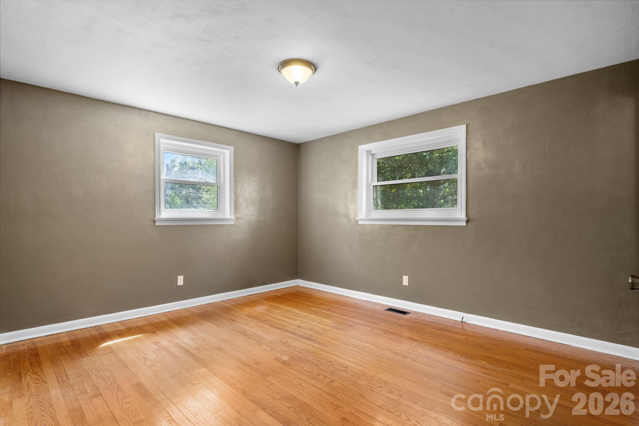 1341 26th Street SW Hickory NC 28602