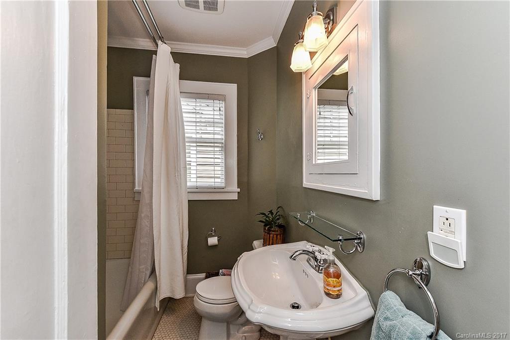 1837 Lombardy Circle Charlotte NC 28203