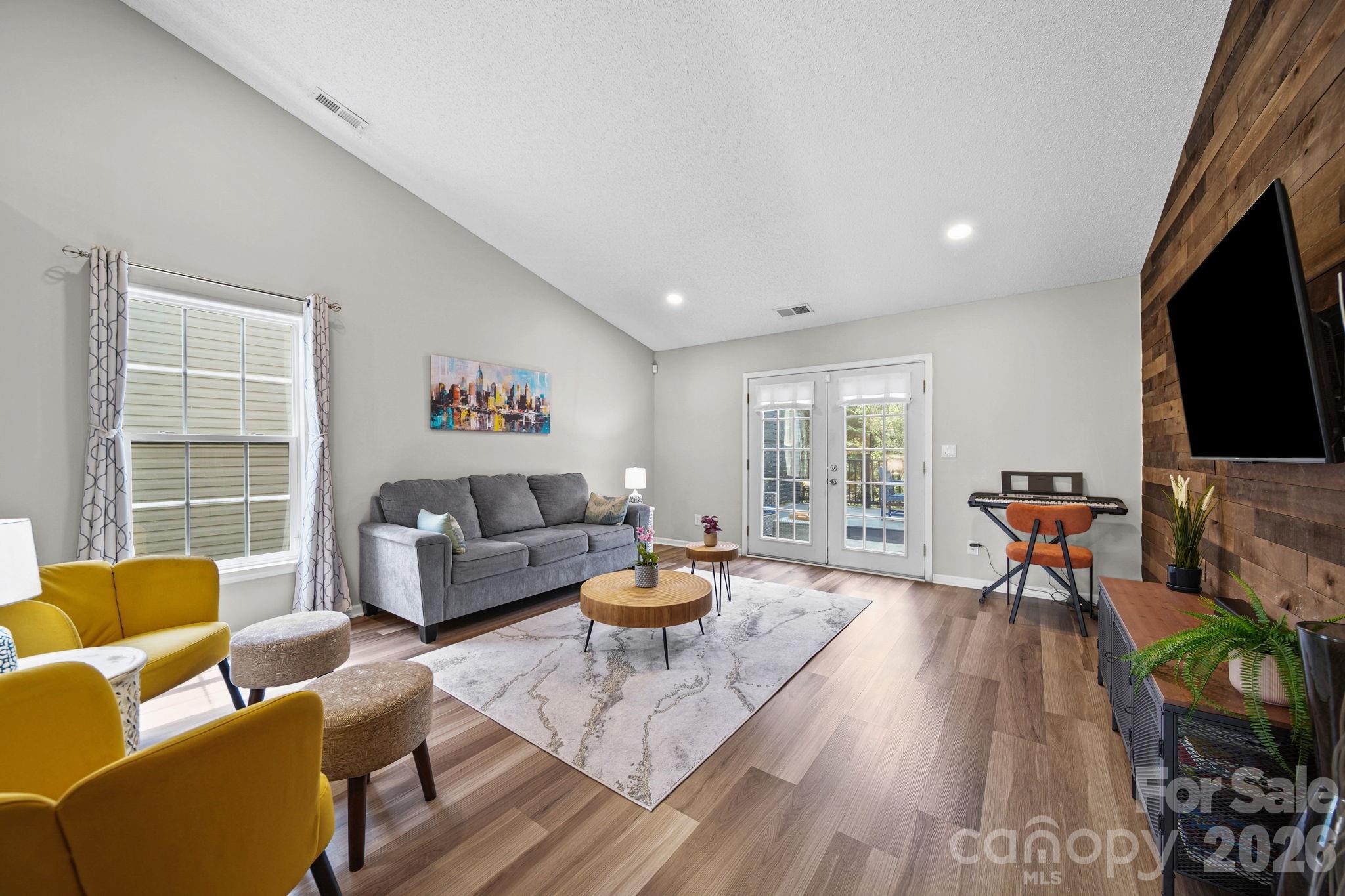 8409 Ewen Circle Charlotte NC 28269