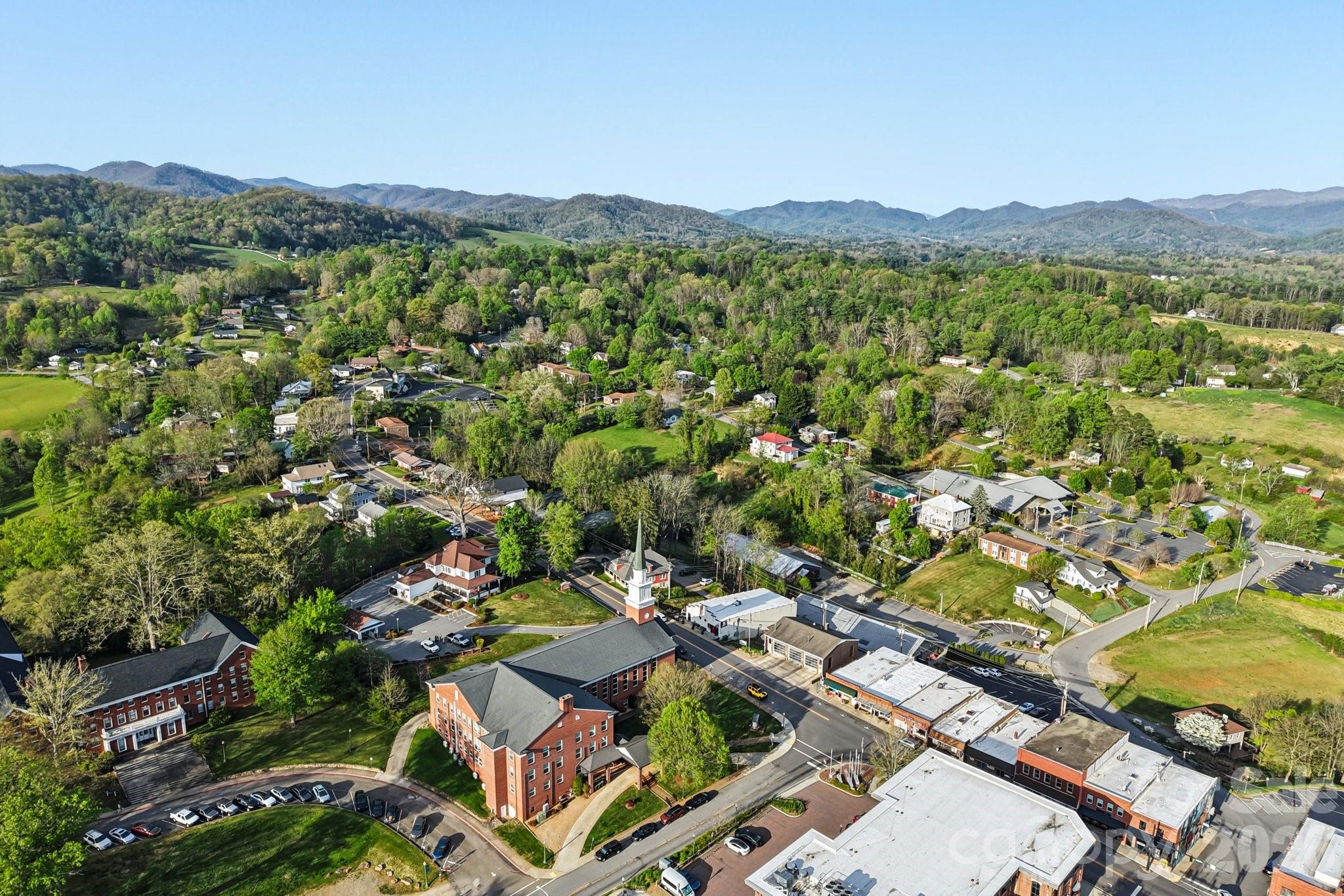 124 N Main Street Mars Hill NC 28754