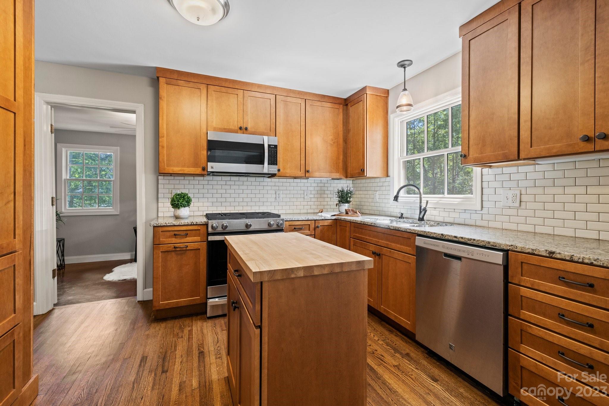 19 Albemarle Road Asheville NC 28801