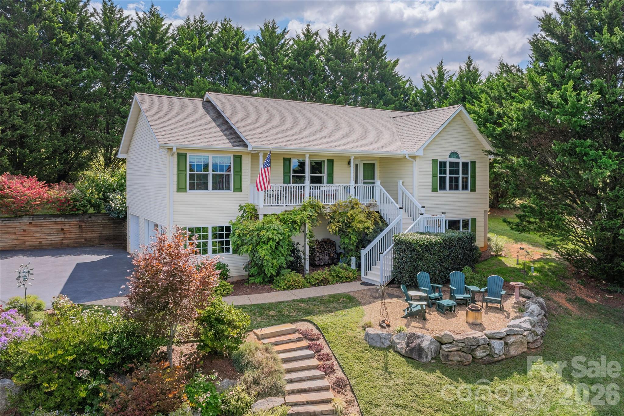 27 Worthington Lane Weaverville NC 28787