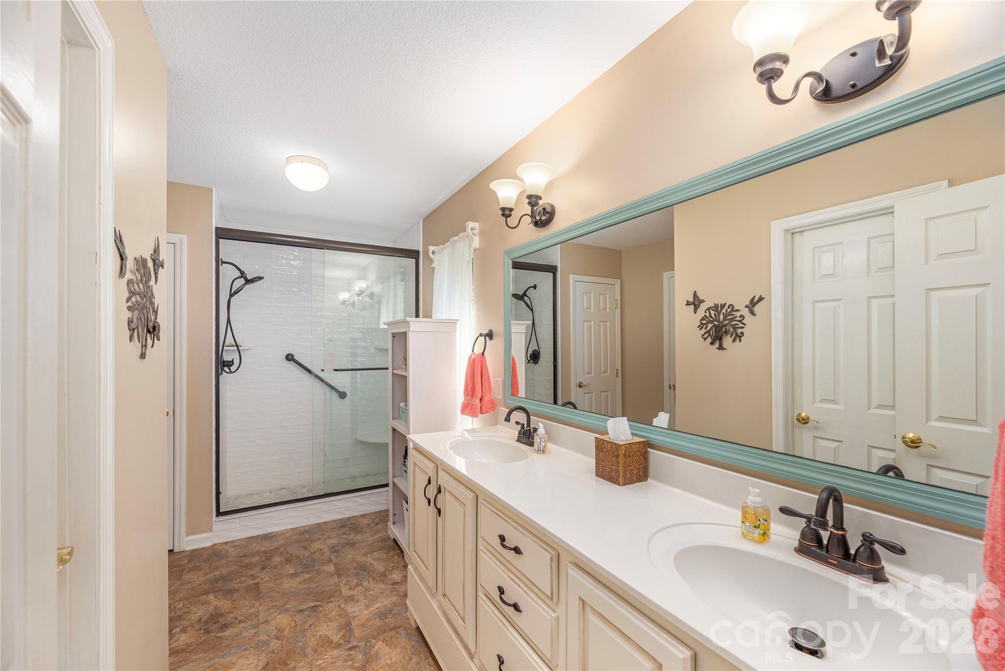 27 Worthington Lane Weaverville NC 28787