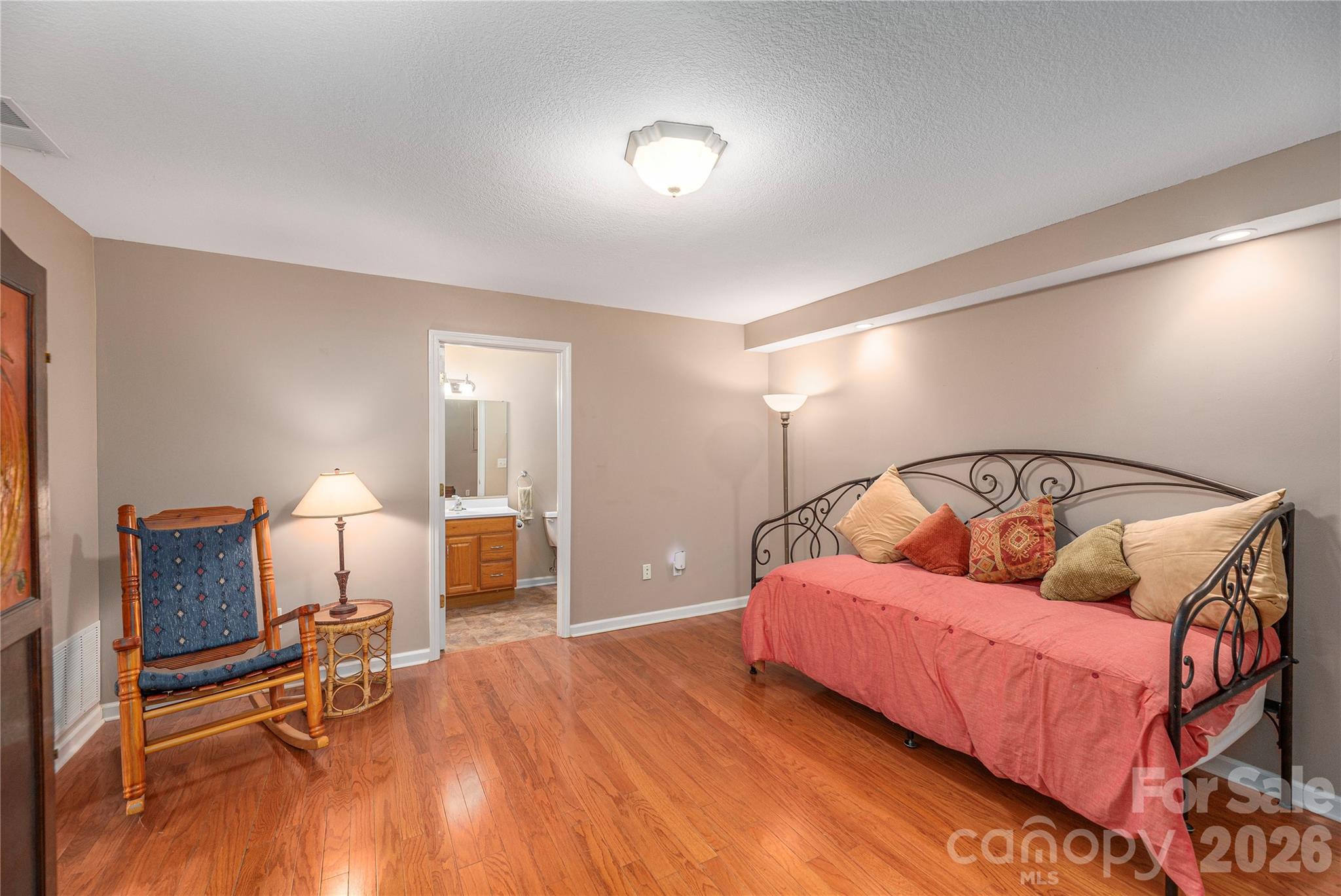 27 Worthington Lane Weaverville NC 28787