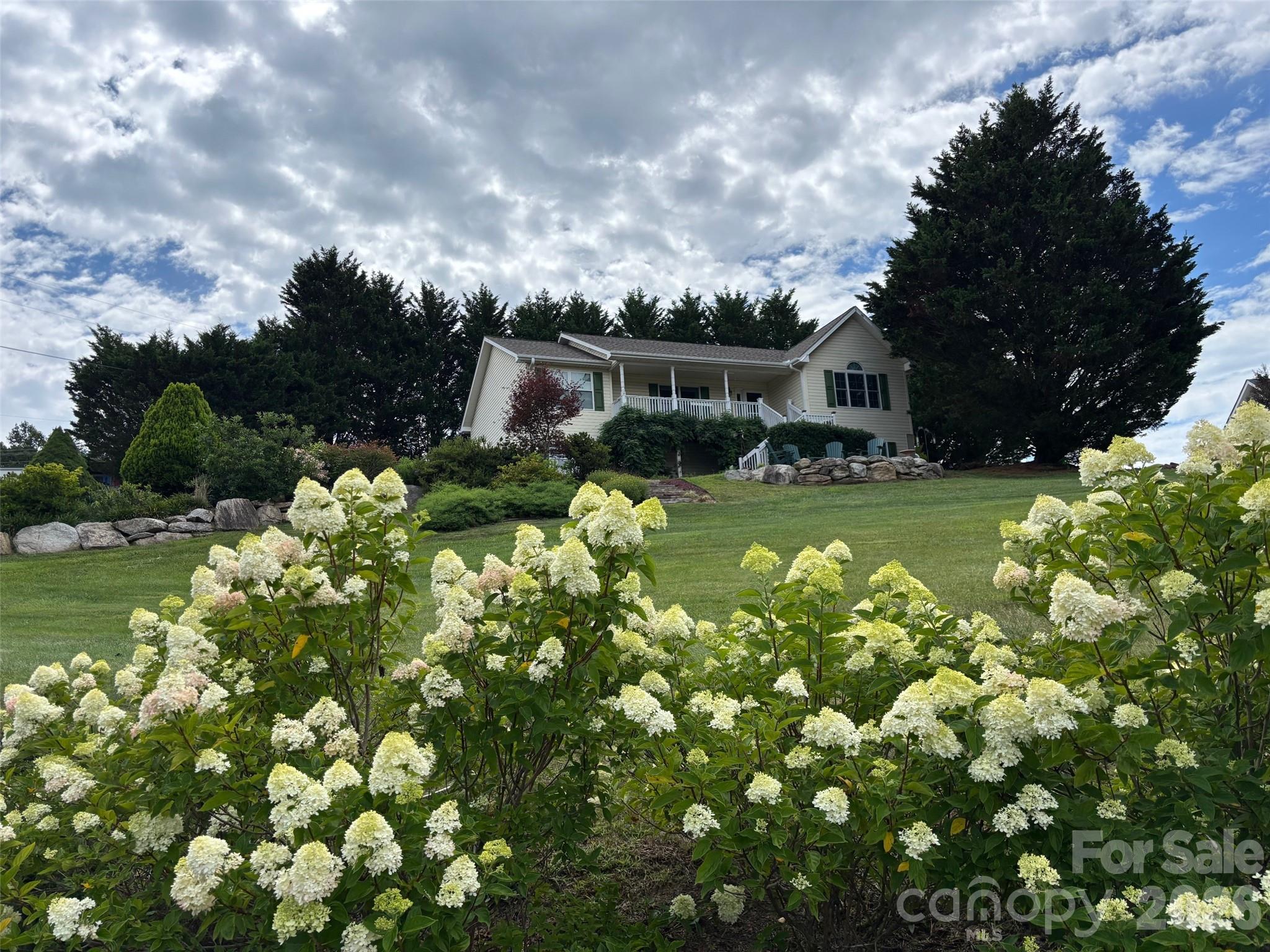 27 Worthington Lane Weaverville NC 28787