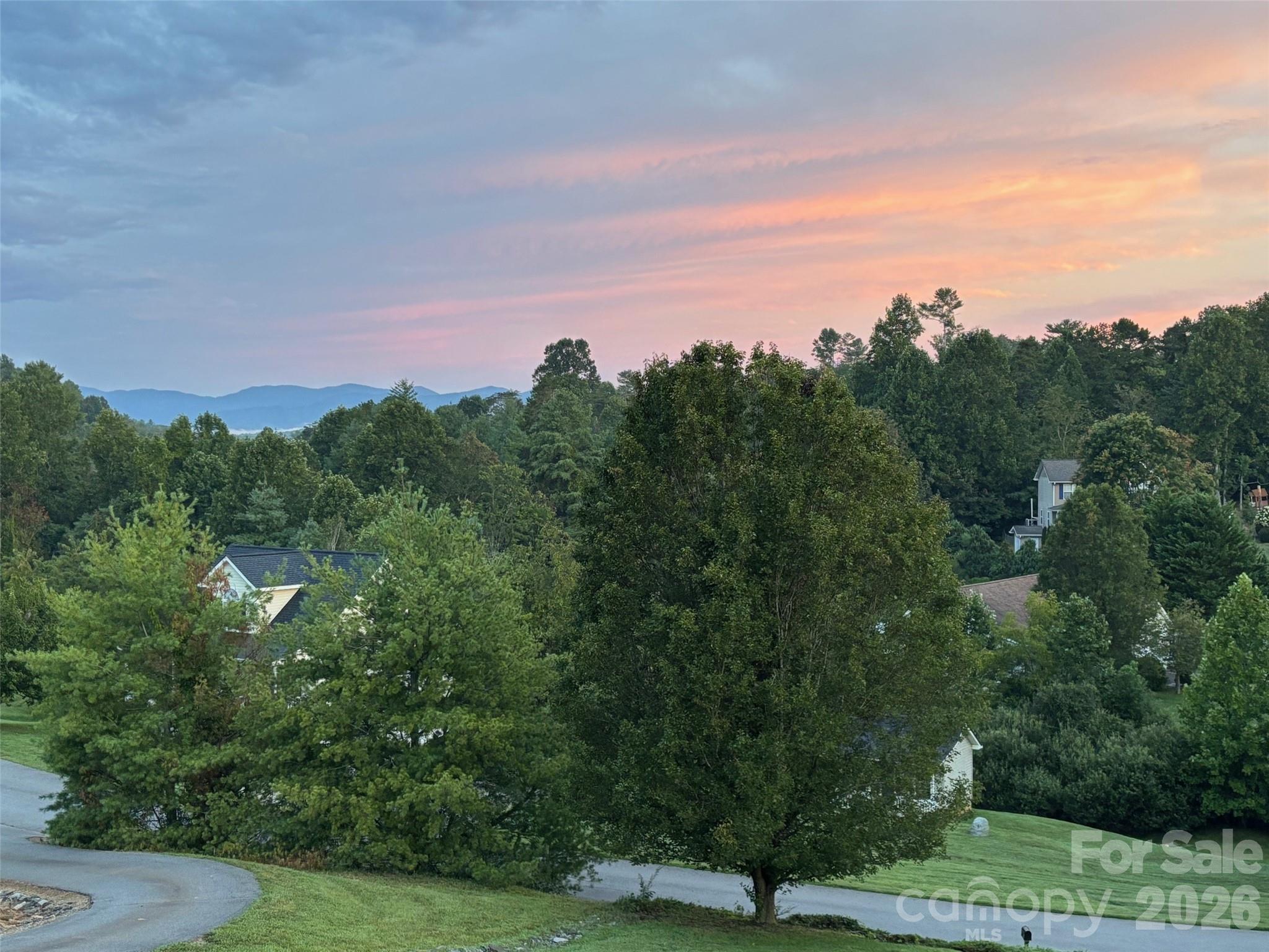 27 Worthington Lane Weaverville NC 28787