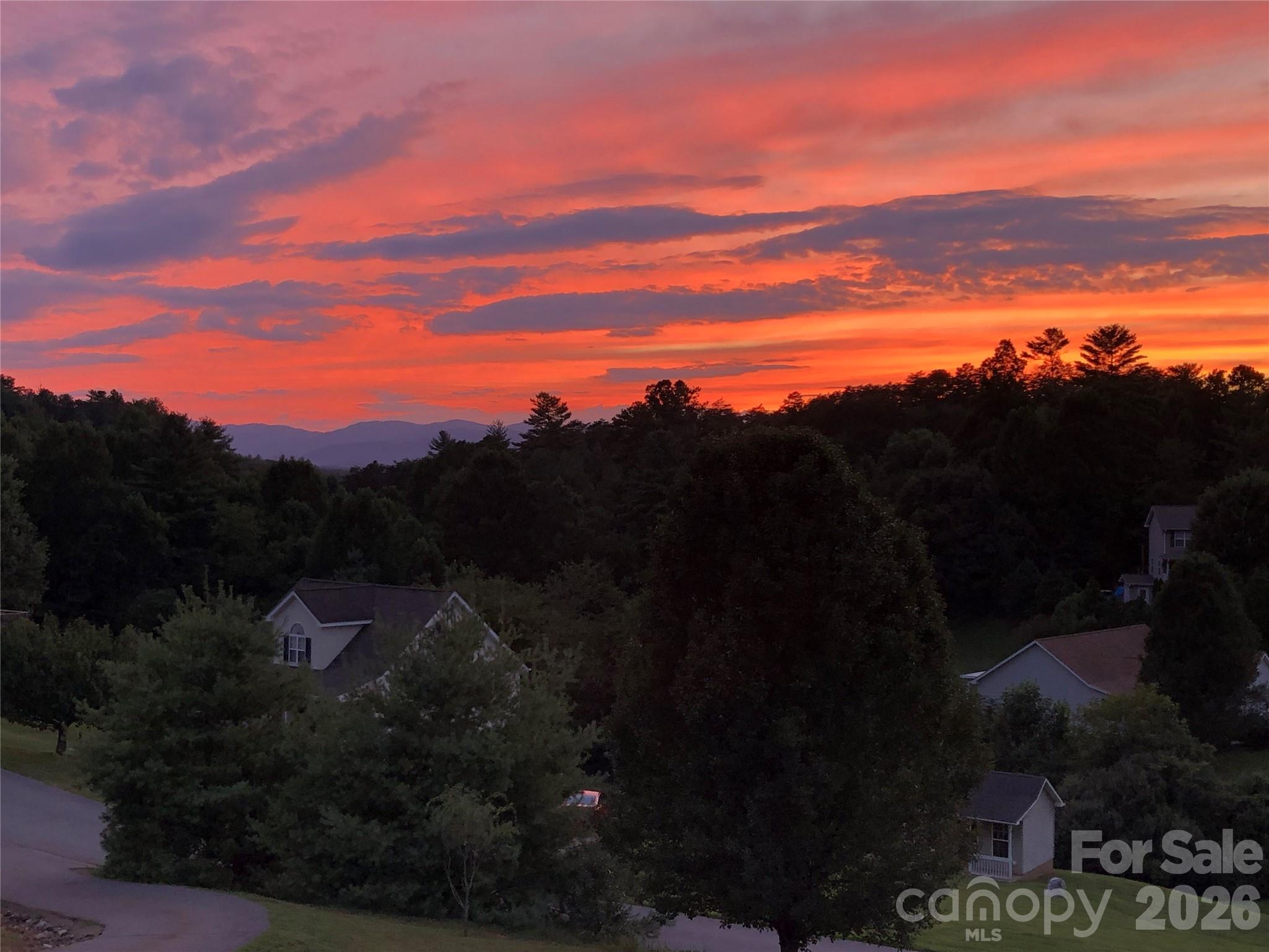 27 Worthington Lane Weaverville NC 28787