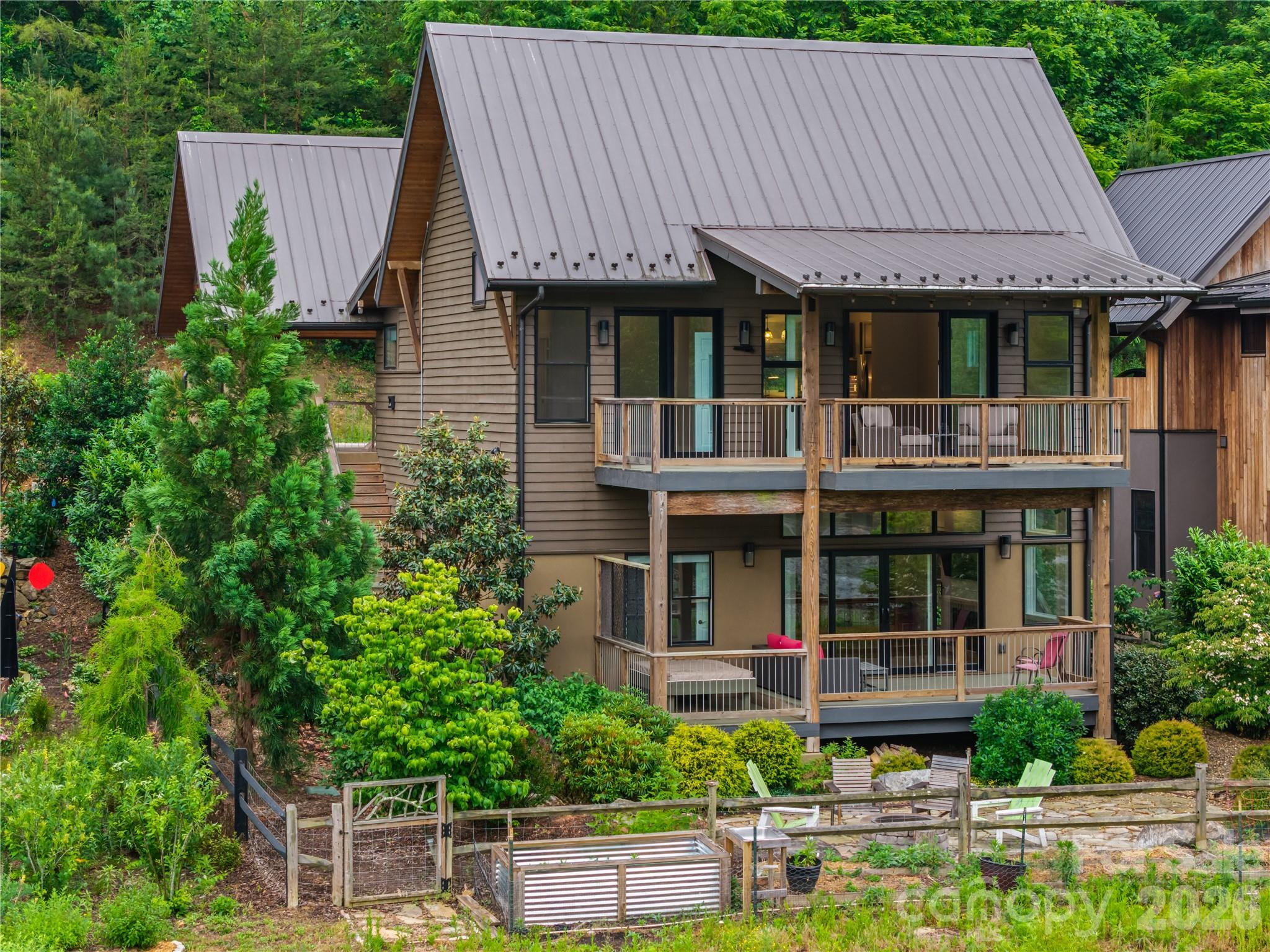 40 River Run Asheville NC 28804