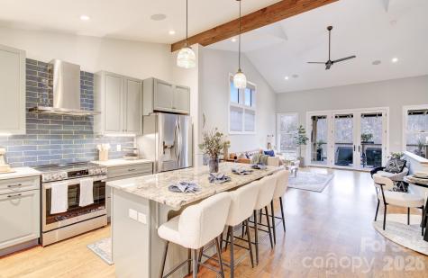 40 River Run Asheville NC 28804