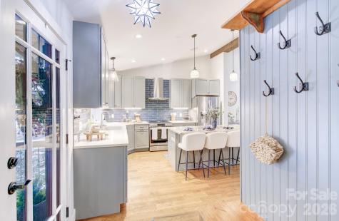 40 River Run Asheville NC 28804