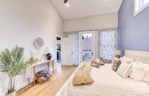 40 River Run Asheville NC 28804