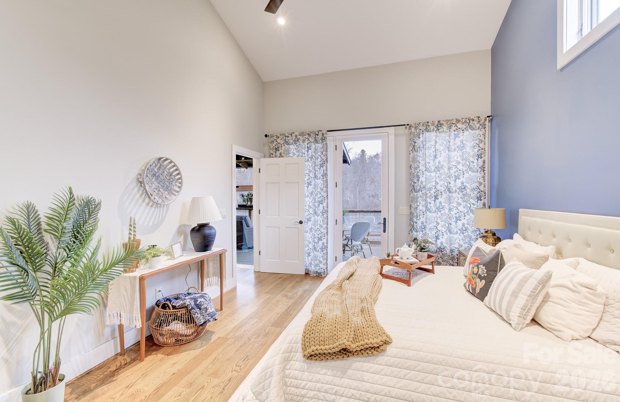 40 River Run Asheville NC 28804