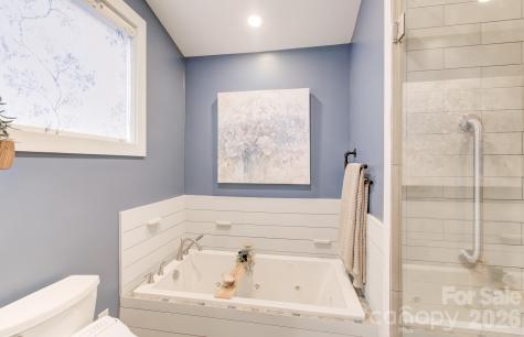 40 River Run Asheville NC 28804