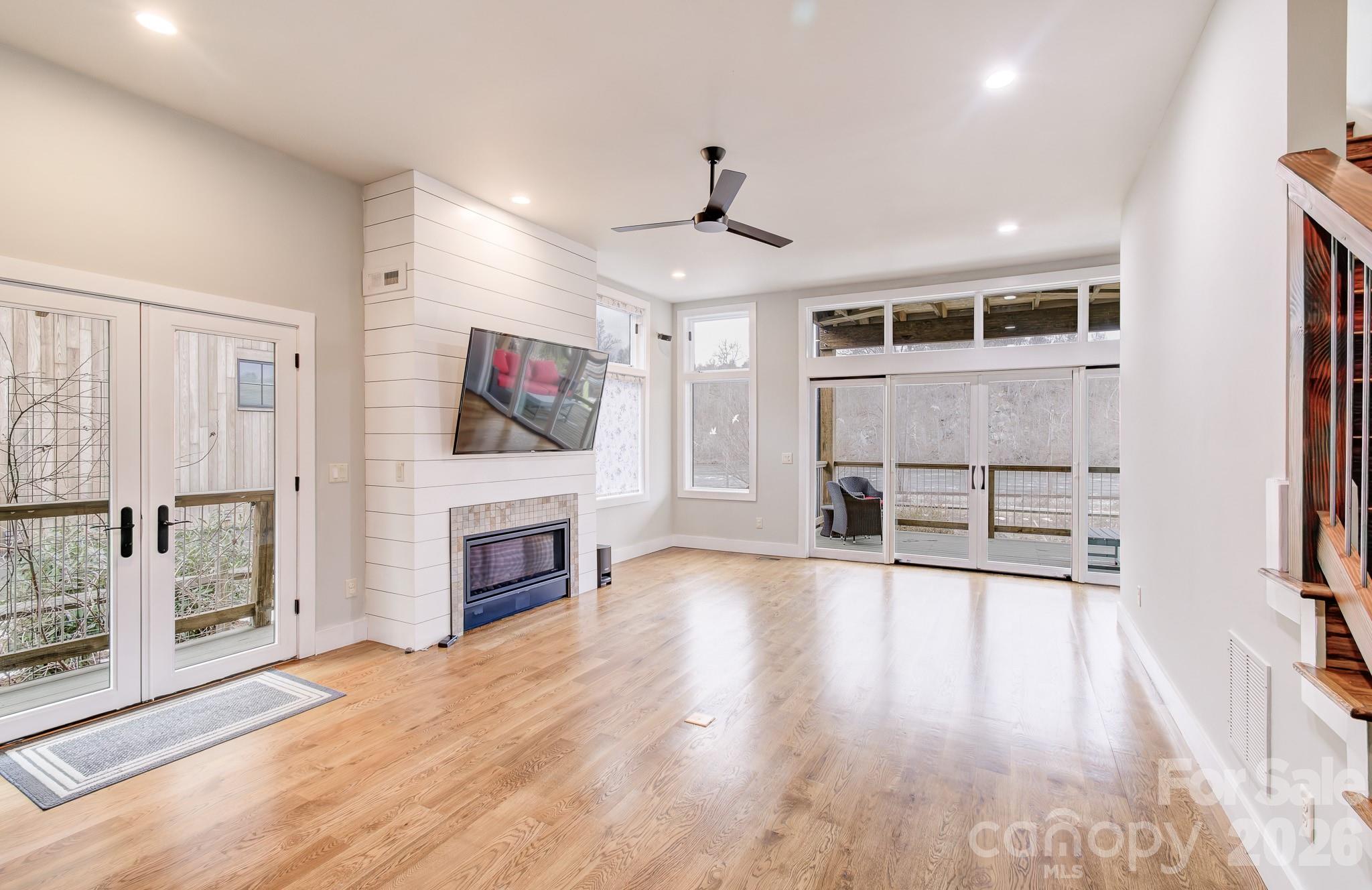 40 River Run Asheville NC 28804