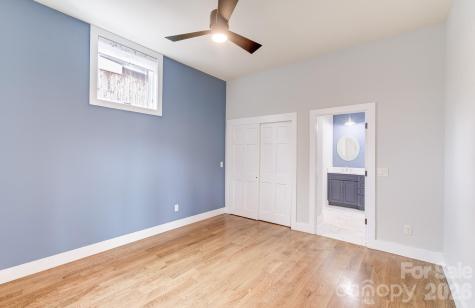 40 River Run Asheville NC 28804