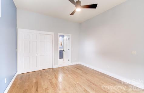 40 River Run Asheville NC 28804