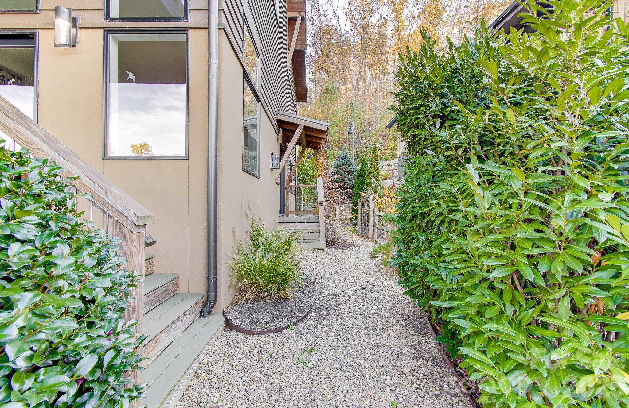 40 River Run Asheville NC 28804