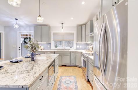 40 River Run Asheville NC 28804