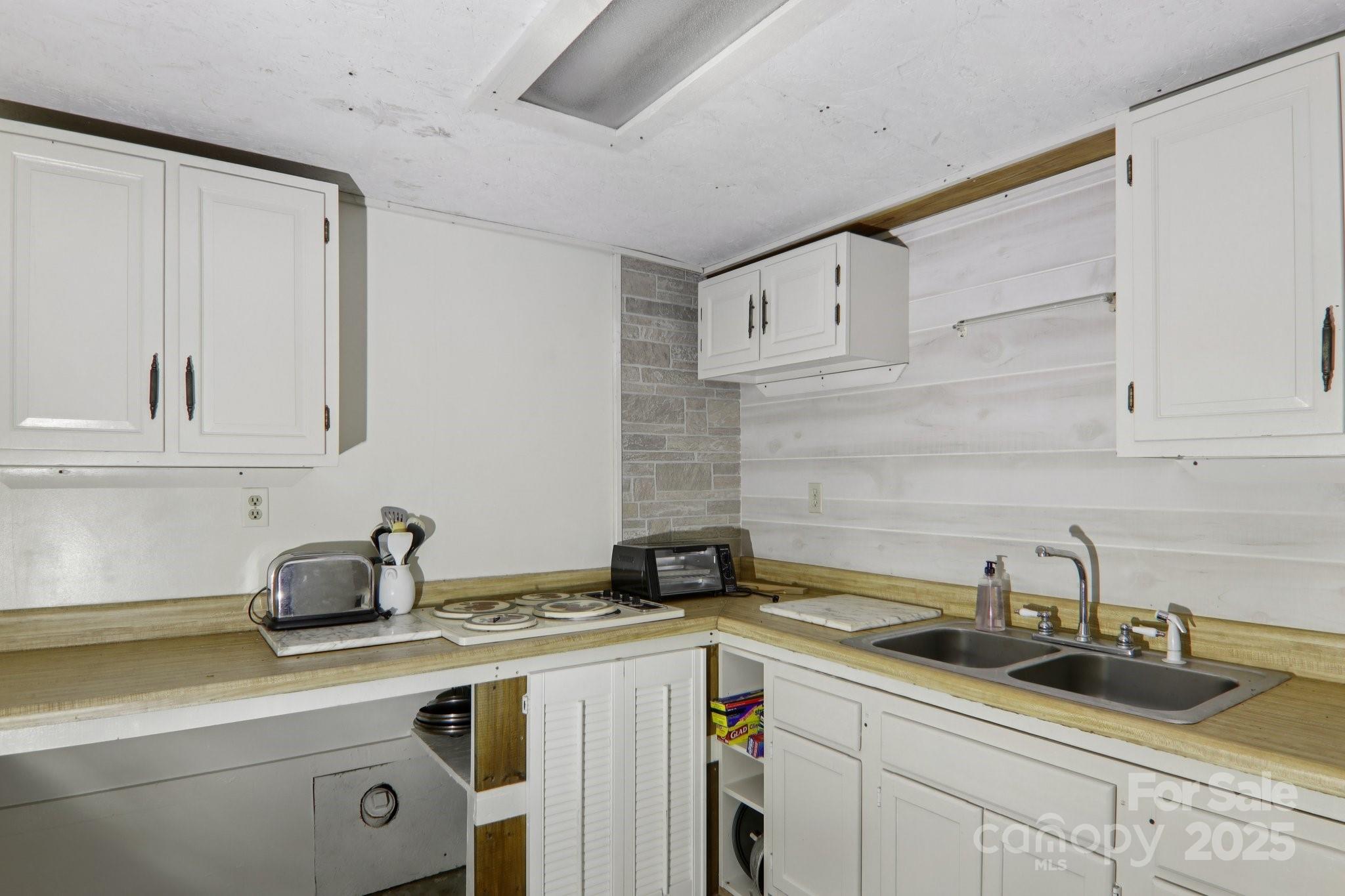 190 Turkey Creek Road Clyde NC 28721