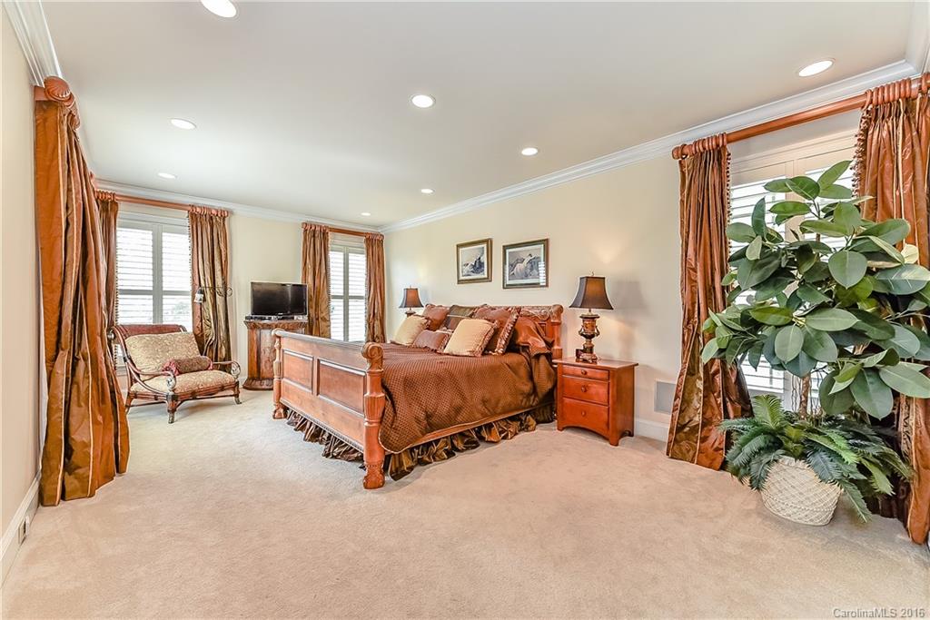 3905 Seminole Court Charlotte NC 28210