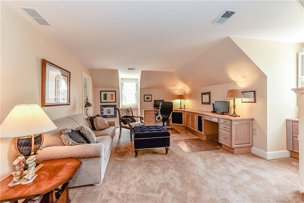 3905 Seminole Court Charlotte NC 28210