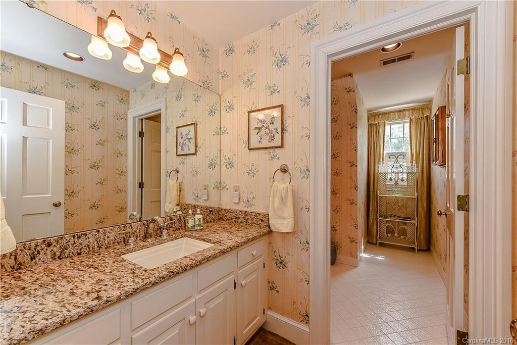3905 Seminole Court Charlotte NC 28210