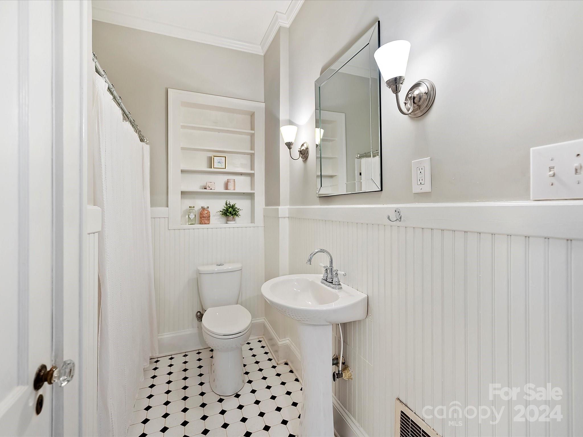 2210 Sarah Marks Avenue Charlotte NC 28203