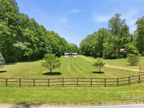 3540 Fork Creek Road Saluda NC 28773