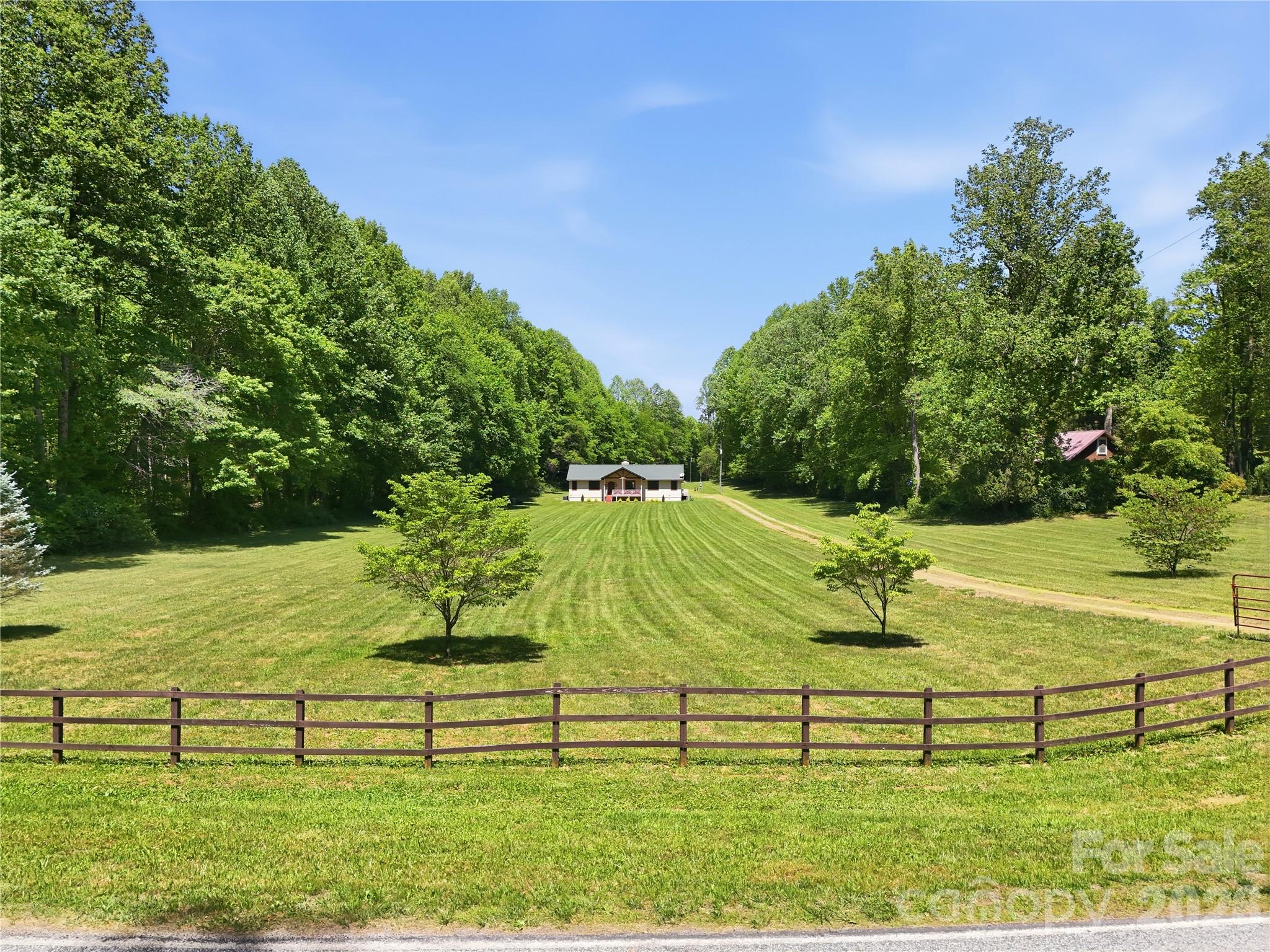 3540 Fork Creek Road Saluda NC 28773