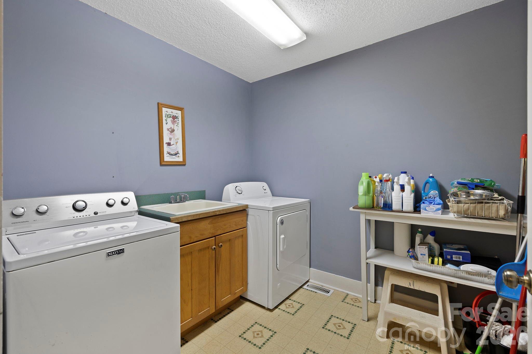 428 Lakeland Drive Pisgah Forest NC 28768