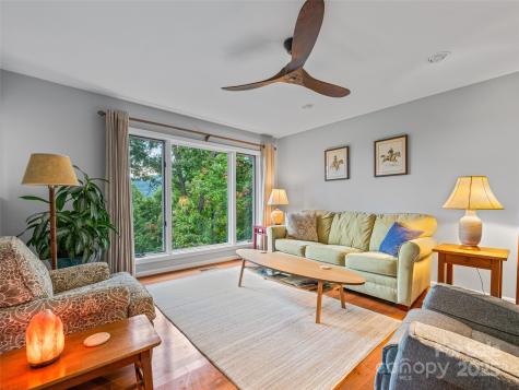 605 Upper Sondley Drive Asheville NC 28805