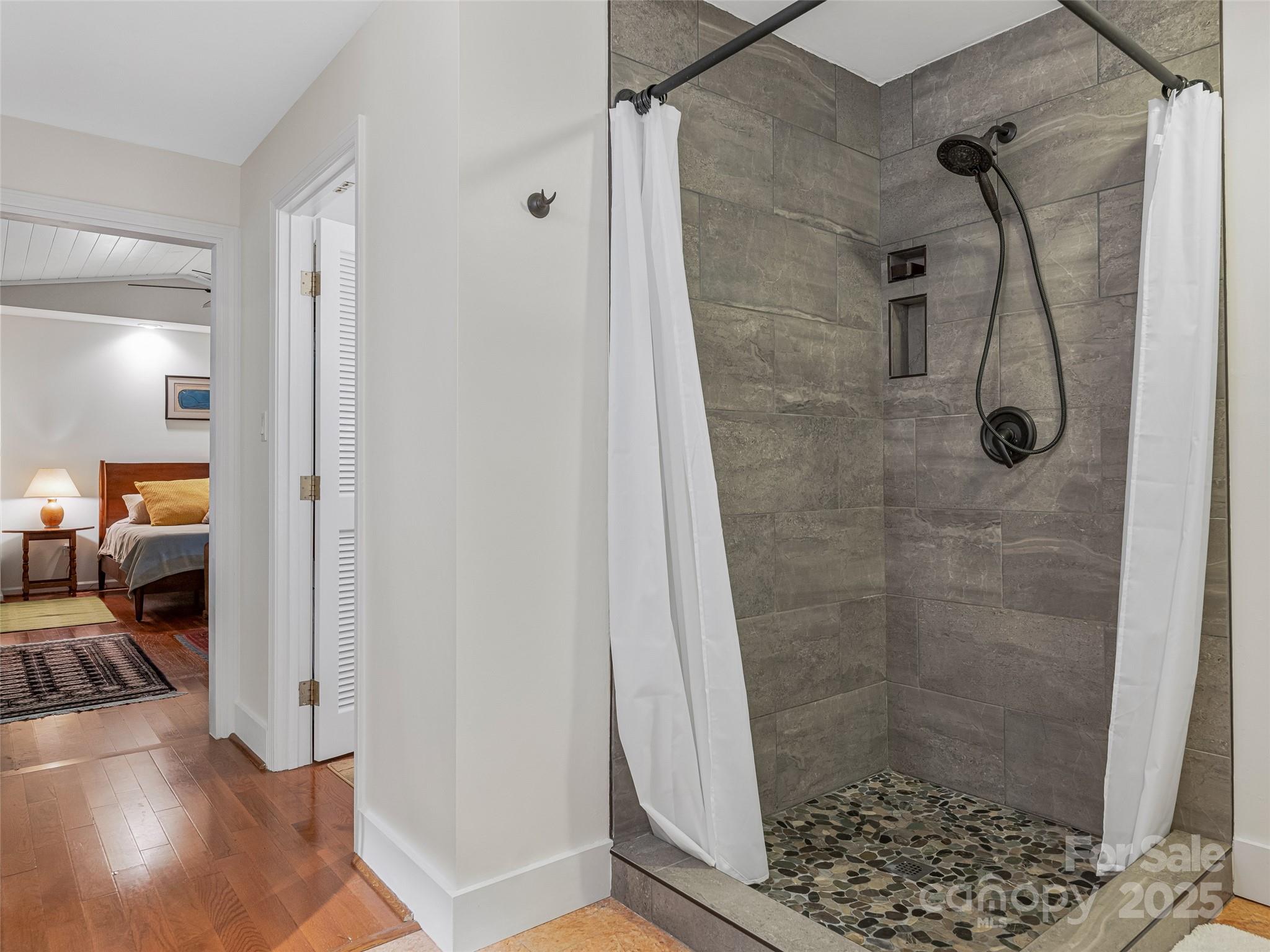 605 Upper Sondley Drive Asheville NC 28805