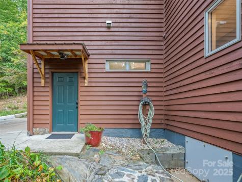 605 Upper Sondley Drive Asheville NC 28805