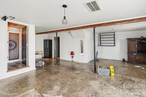 508 Pineywood Road Thomasville NC 27360