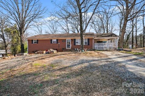 508 Pineywood Road Thomasville NC 27360