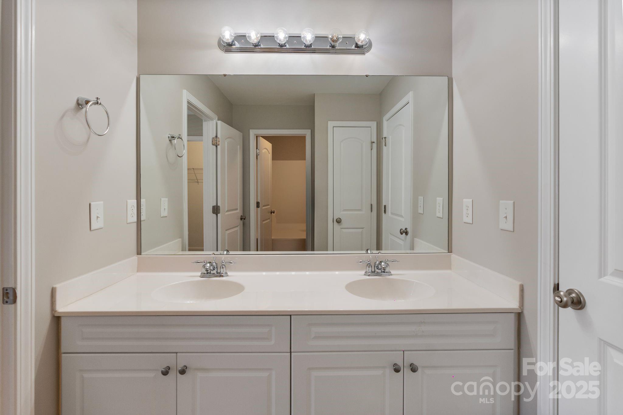 3320 Tulip Tree Lane Charlotte NC 28273