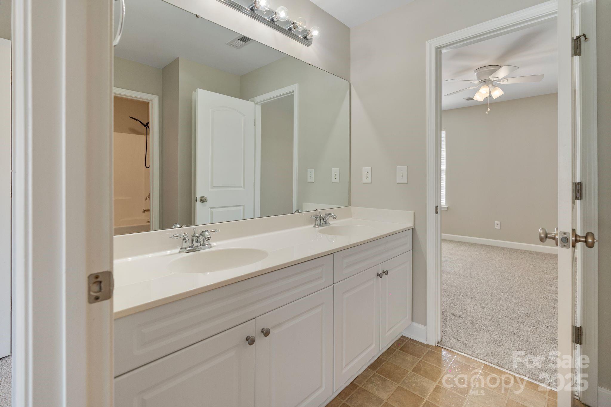 3320 Tulip Tree Lane Charlotte NC 28273