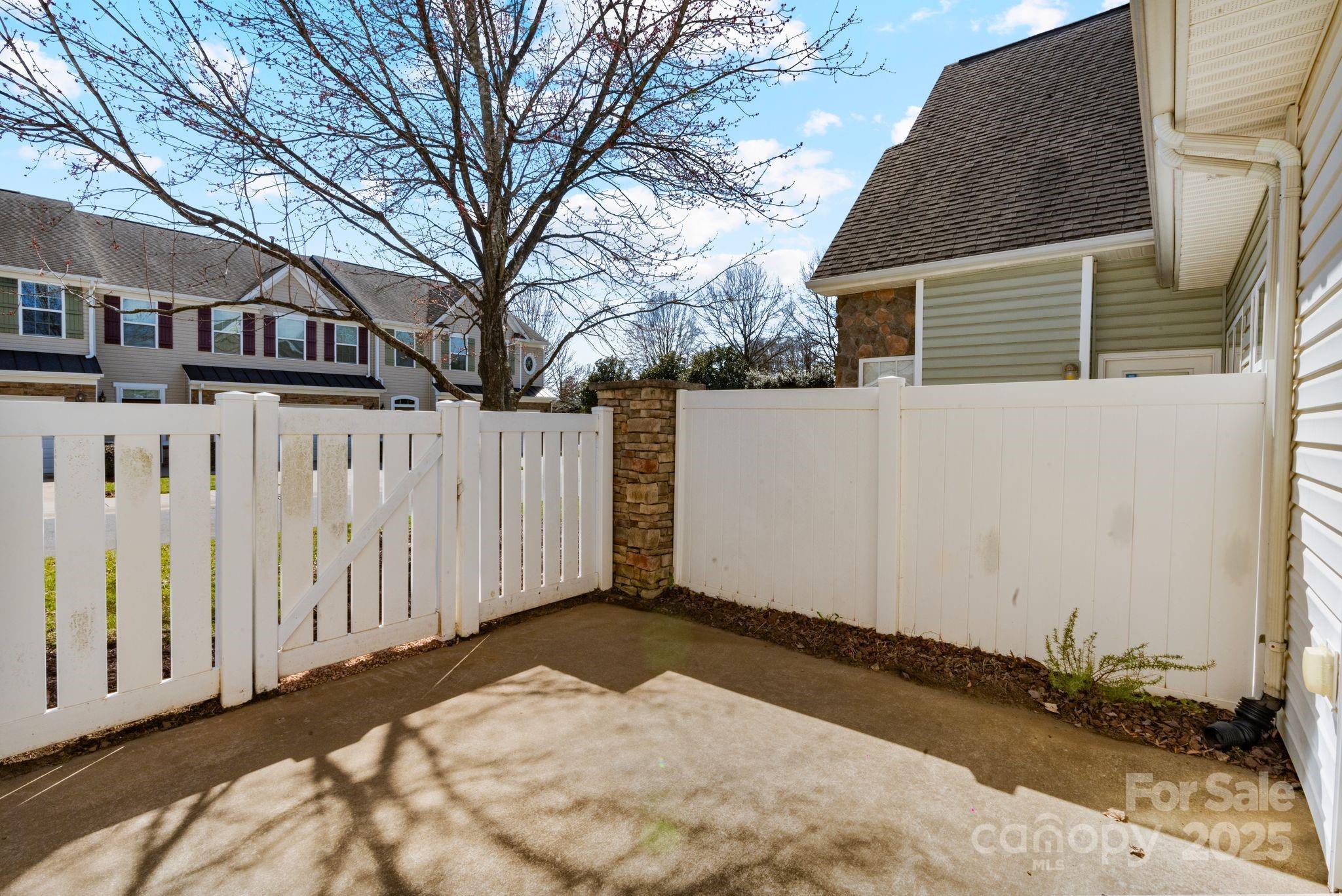3320 Tulip Tree Lane Charlotte NC 28273