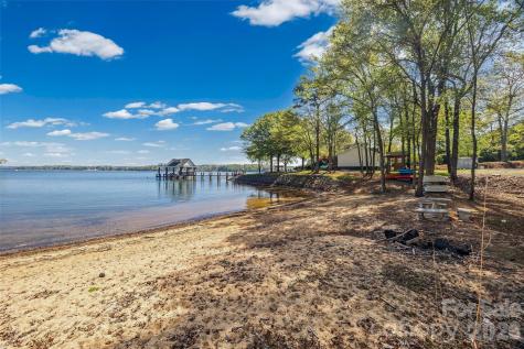5280 Masons Ferry Road Clover SC 29710