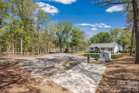 5280 Masons Ferry Road Clover SC 29710